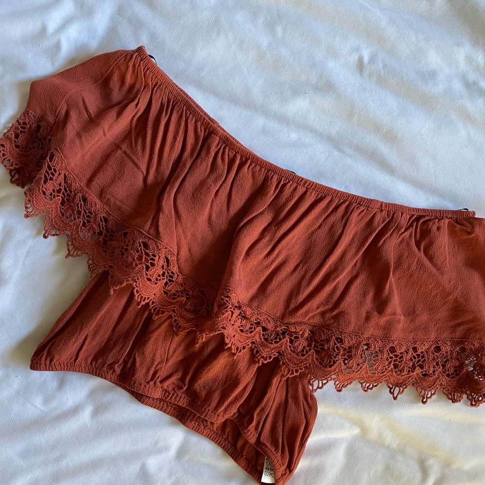 Off shoulder Bohemian crop top